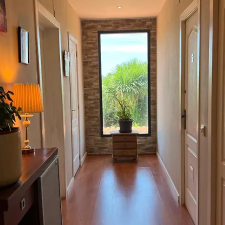 Twin Pines Pilgrims Privatunterkunft *